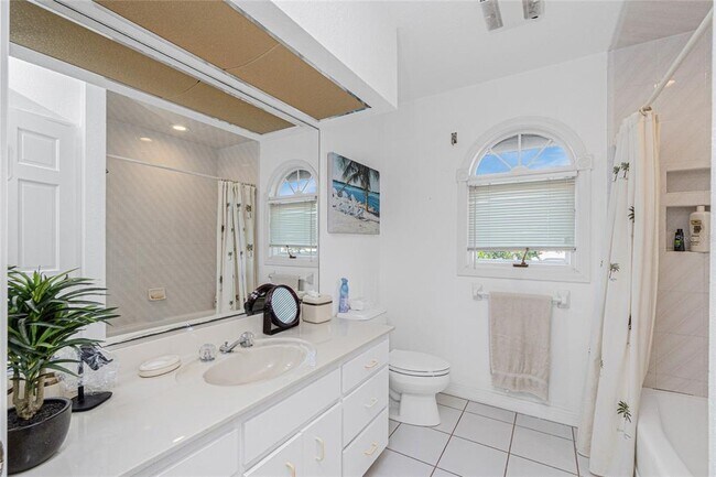 Building Photo - 202 George Rd SE