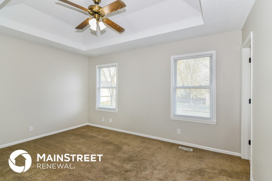 Building Photo - 505 NW Willow Dr