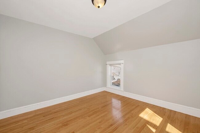 Building Photo - 16 Oak Grove Terrace