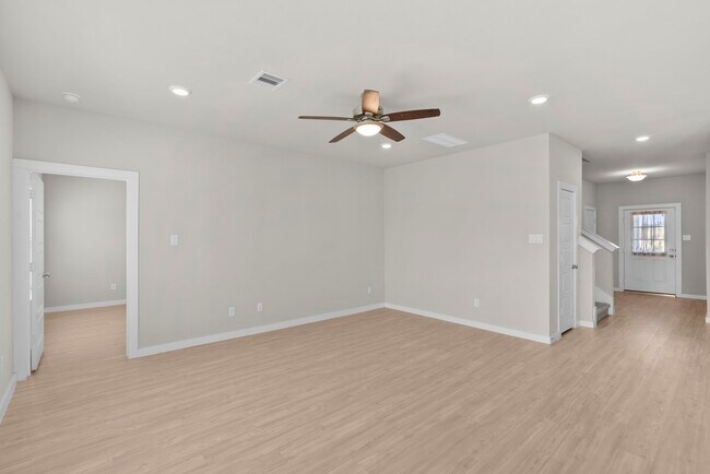 Building Photo - 1203 Lancer Leap Dr