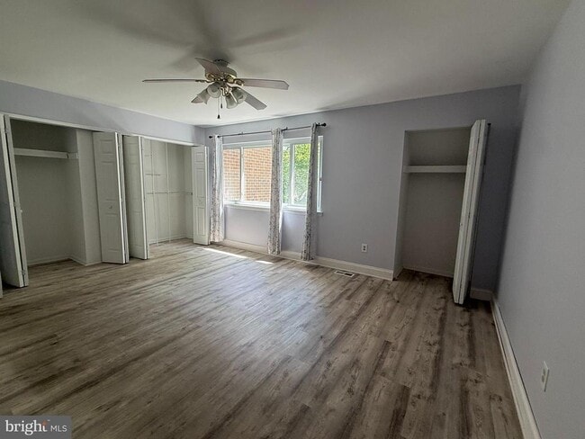Building Photo - 1080 Pendleton Ct