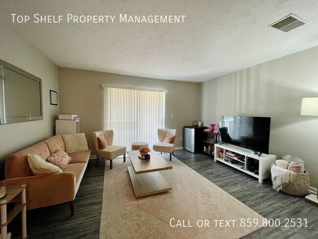 Building Photo - 2 Bedroom Condo Off Alumni!