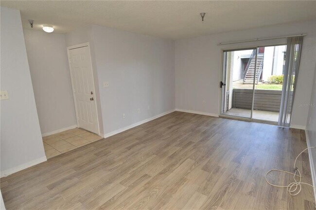 Building Photo - 10263 Gandy Blvd N