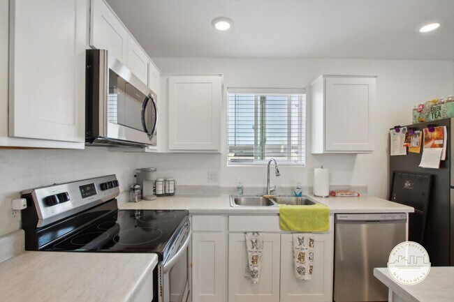 Interior Photo - Village On Greenway