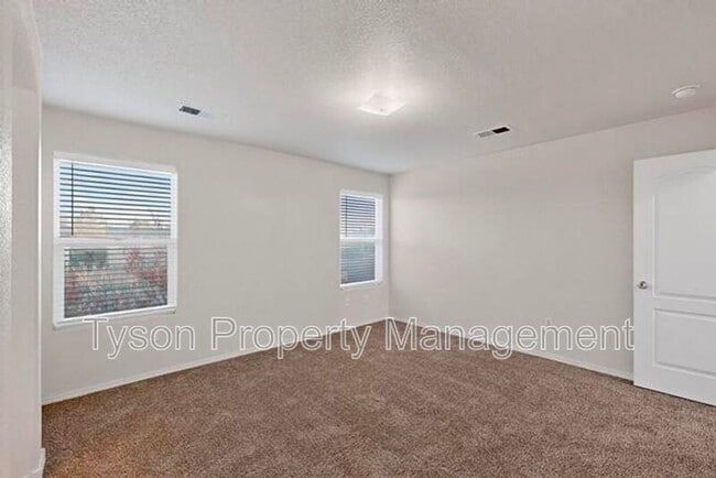 Building Photo - 6520 Los Pueblos Pl NW