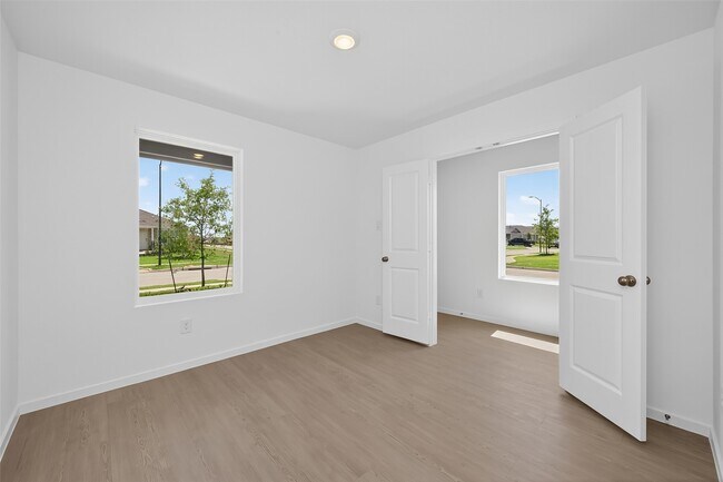 Building Photo - 28938 Rustic Windmill Wy