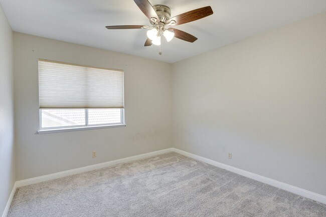 Building Photo - Luxury Meets Comfort in This Beautiful 4-Bedroom Retreat