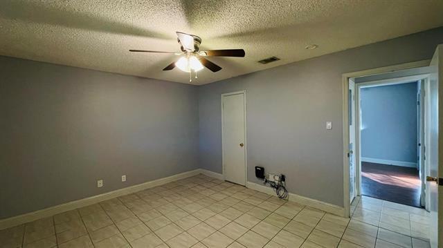 Building Photo - 3413 Urban Dr