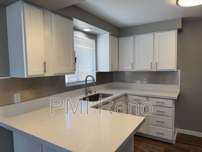 Building Photo - 1405 Terrace Dr