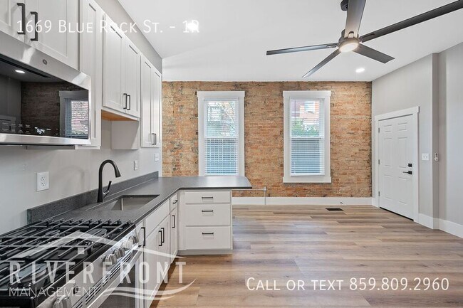Building Photo - 1669 Blue Rock St