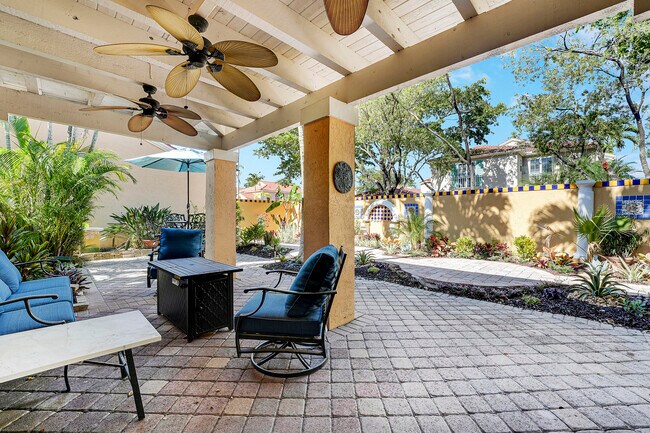 Building Photo - 26 Vía Aurelia