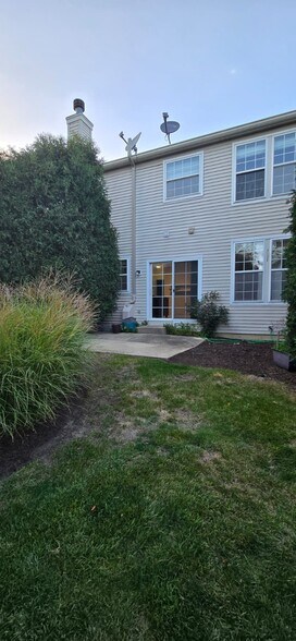 Building Photo - 2986 Peachtree Cir