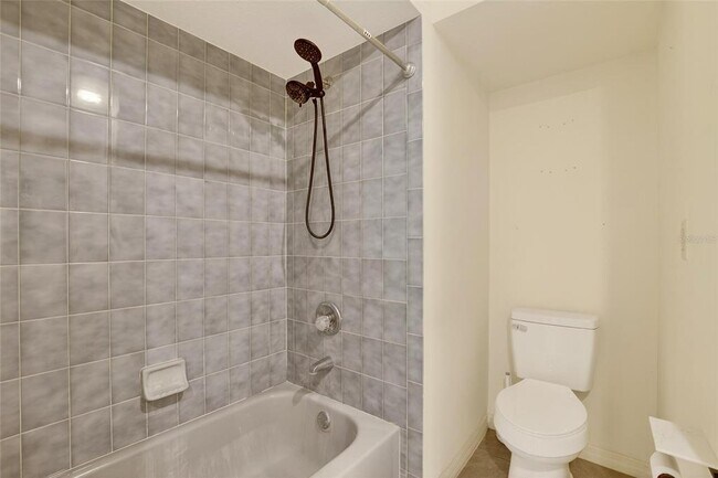 Building Photo - 15047 Woodbury Rd