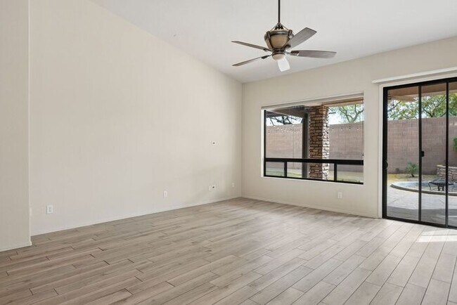 Building Photo - 2763 N Raven