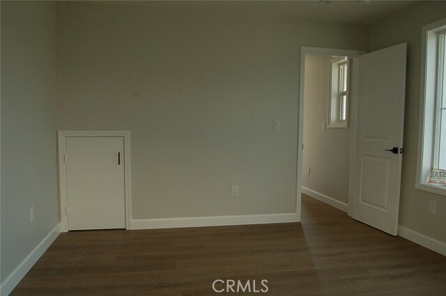 Building Photo - 425 W Duarte Rd