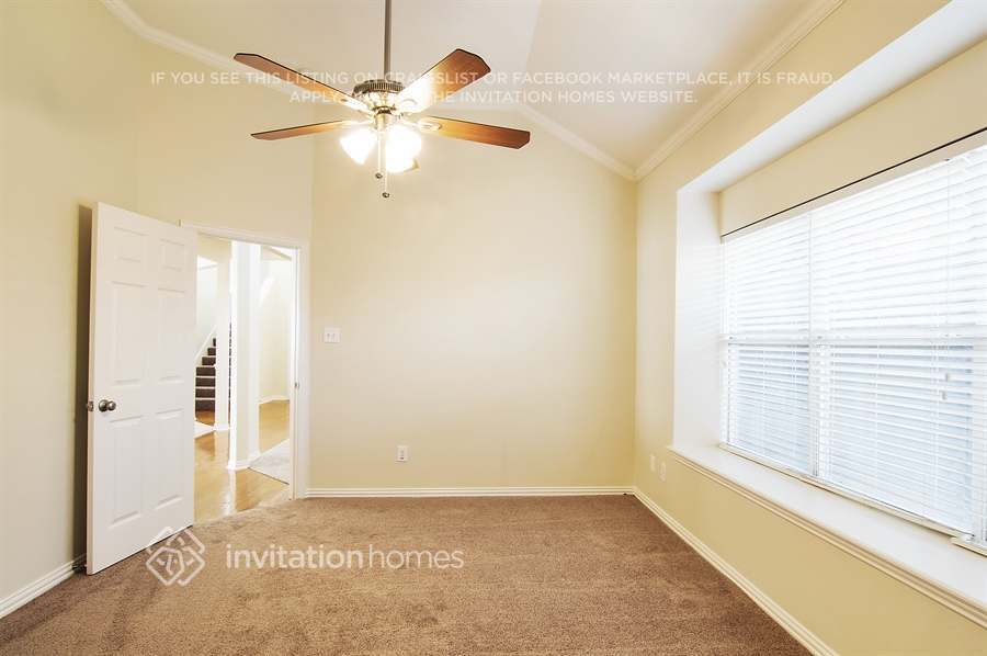 Building Photo - 1312 W Branch Hollow Dr