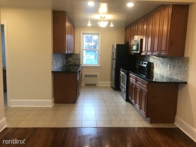 Building Photo - 151 Fairview Ave