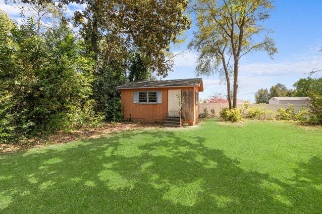 Building Photo - 409 Granade St