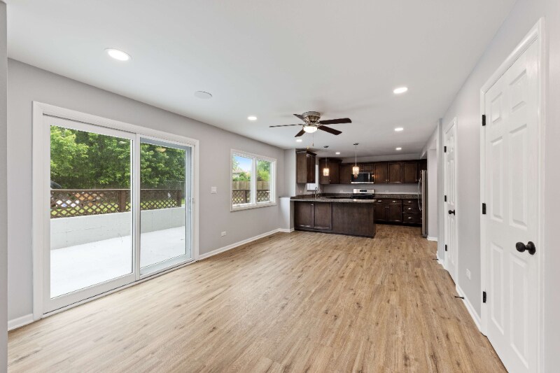 Building Photo - 13723 S Mallard Dr