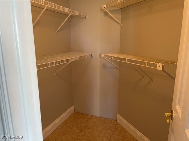 Building Photo - 185 Santa Clara Dr
