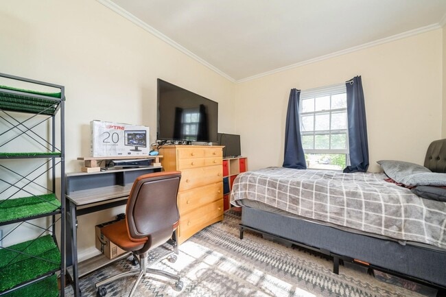 Building Photo - 1711 NY-17A