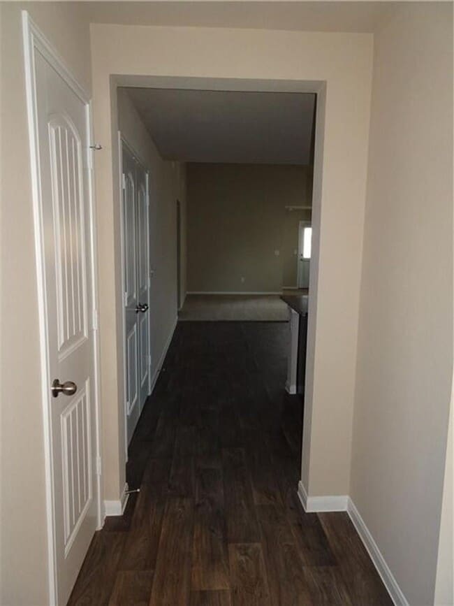 Building Photo - Great 4 Bedroom home with Open floor plan