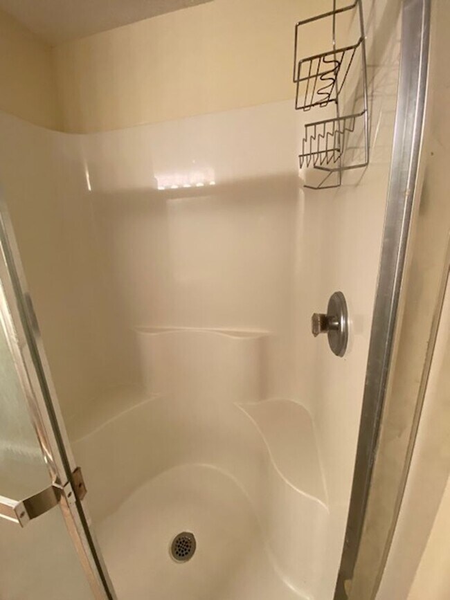 Building Photo - Condo in Holton Place