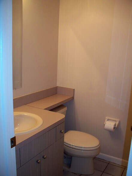 Building Photo - 14804 Dartmoor Ln
