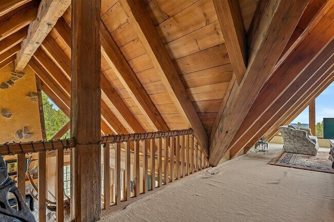 Building Photo - 2229 Sinton Rd