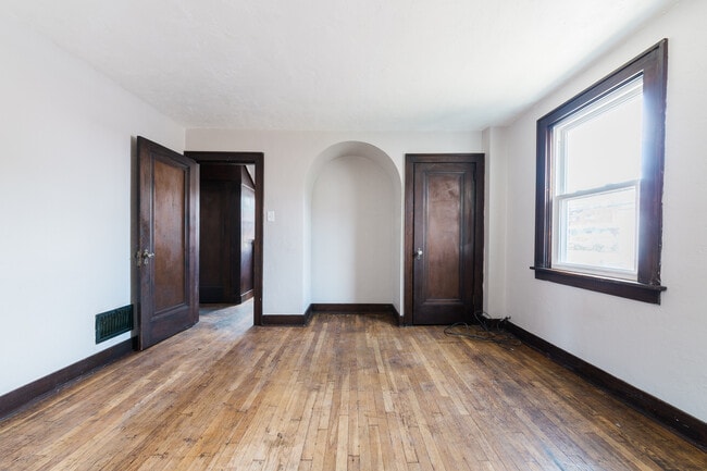 Building Photo - Available July 2026 - Spacious 3 Bedroom Home in the Heart of Allentown with garage and AC!!!