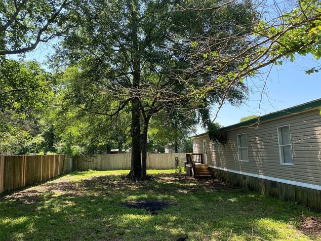 Building Photo - 16446 N Emerson Cir