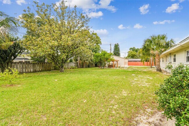Building Photo - 1302 Brandonwood Dr