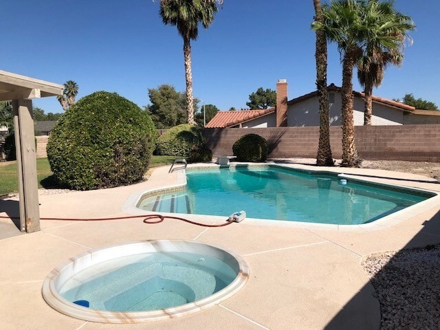 Building Photo - Absolutely gorgeous 4 Bed 3 Bath in Green ...