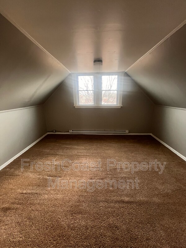 Building Photo - 3402 E 145th St