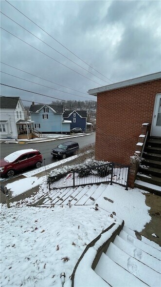 Building Photo - 814 Green St