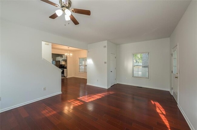 Building Photo - 1331 Memorial Dr SE