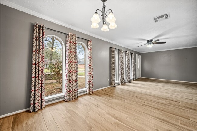 Building Photo - 2159 River Village Dr