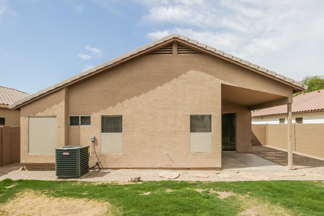 Building Photo - 9909 E Onza Ave