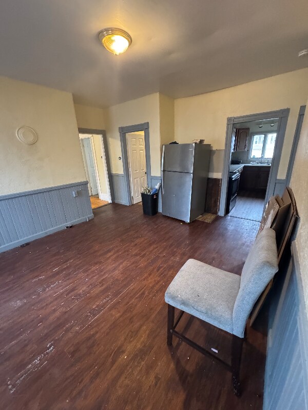 Building Photo - 21 Branch St