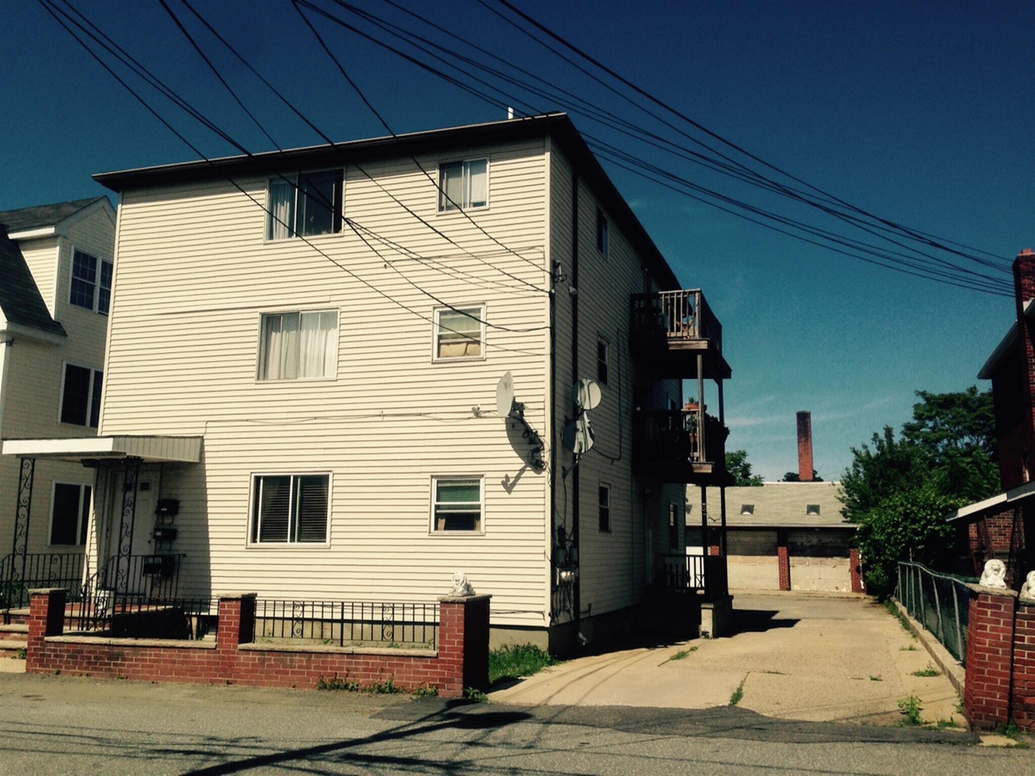 Building Photo - 30 Murdock St