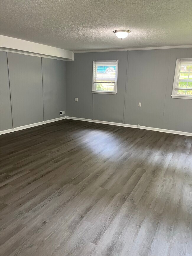 Building Photo - 7617 Summerglen Dr