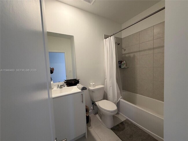 Building Photo - 145 SW 184th Ave