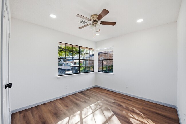 Building Photo - 13534 N Peachfield Cir