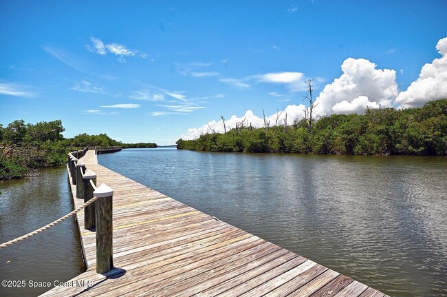 Building Photo - 7647 Kiawah Way