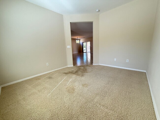 Building Photo - 2240 Shadow Canyon Dr