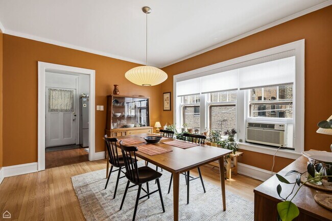 Building Photo - 811 Judson Ave
