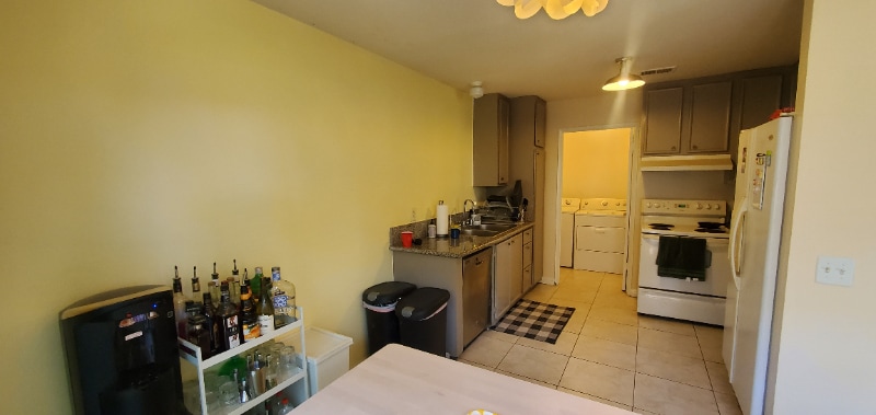 Building Photo - 5428 Snowood