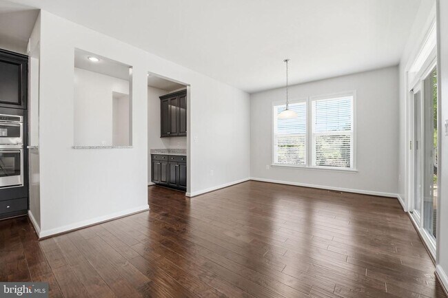 Building Photo - 428 Alder Dr