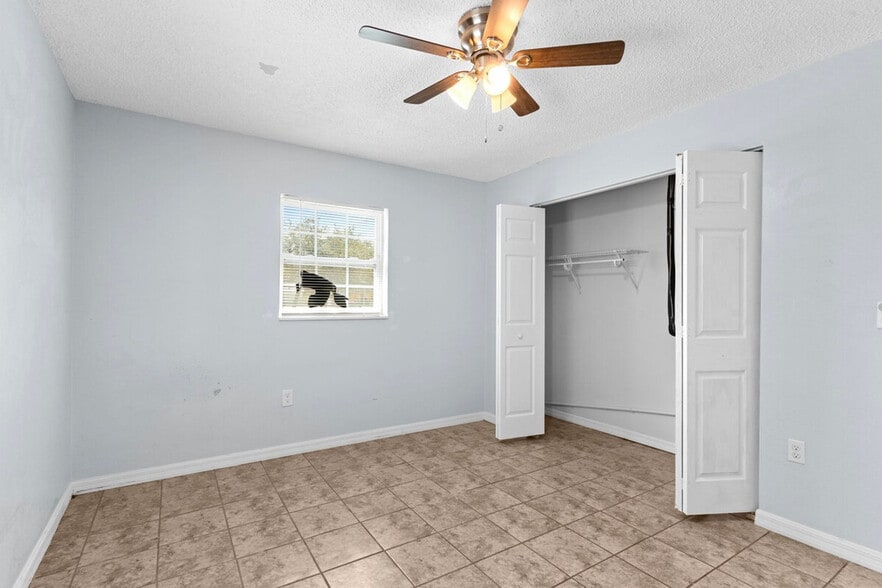 Building Photo - 3150 W Carmine Rd