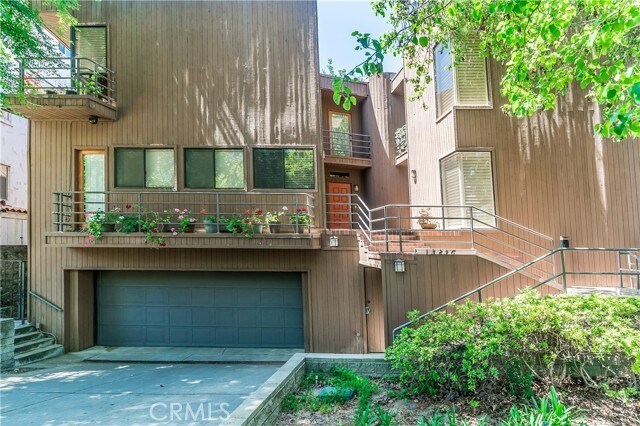 Building Photo - 13236 Valleyheart Dr